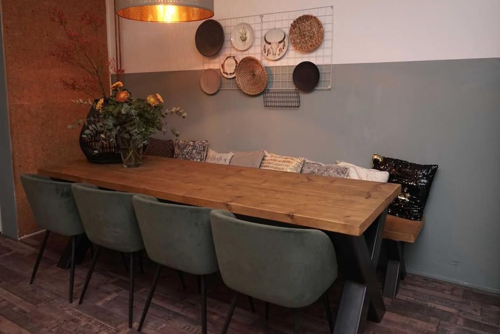 Ruim Appartement In Utrecht. エクステリア 写真